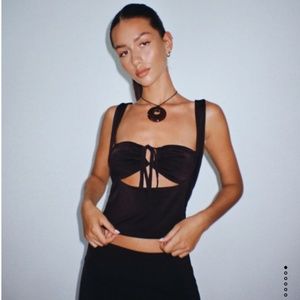 Motel Rocks Ulani Crop top in Black